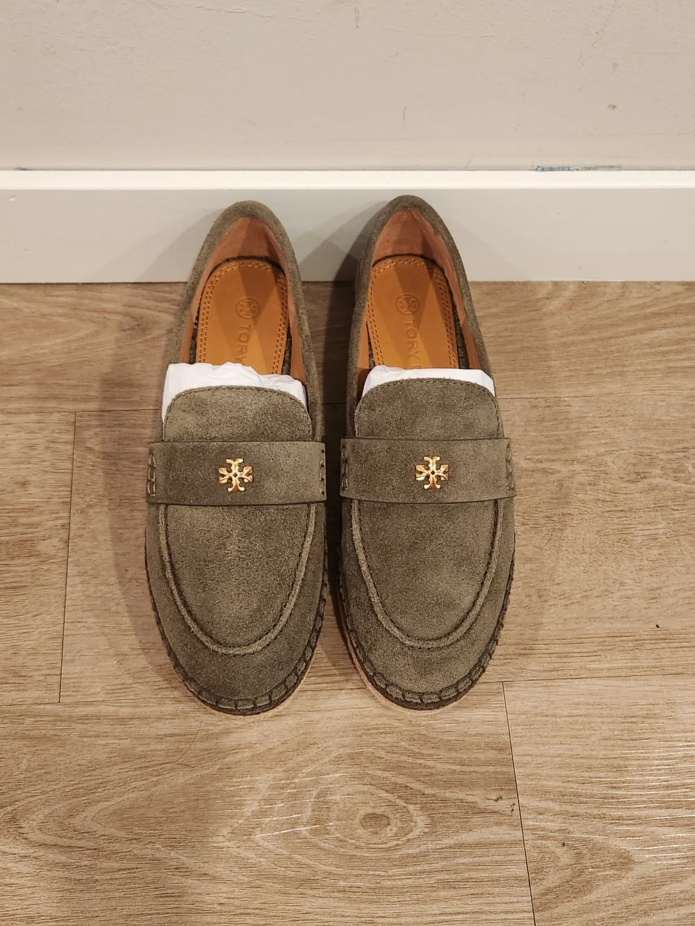 NWT Tory Burch Seaside Olive Green Suede Espradrille Double T Loafers Women's 6